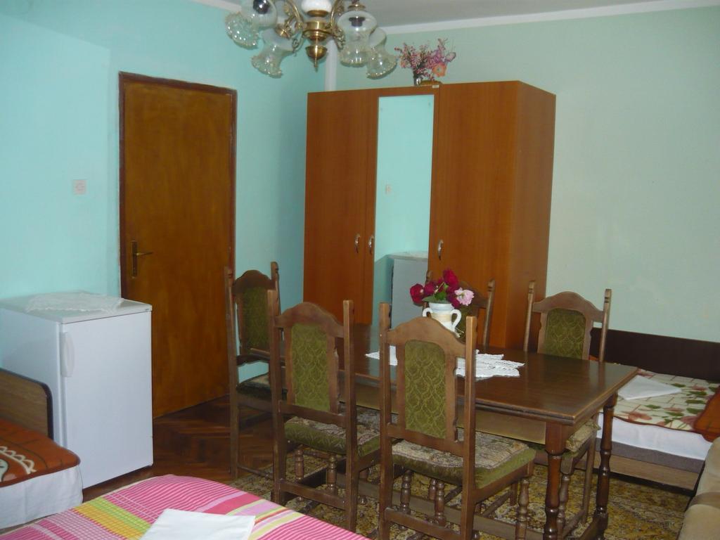 Rooms Banicevic ريسان الغرفة الصورة