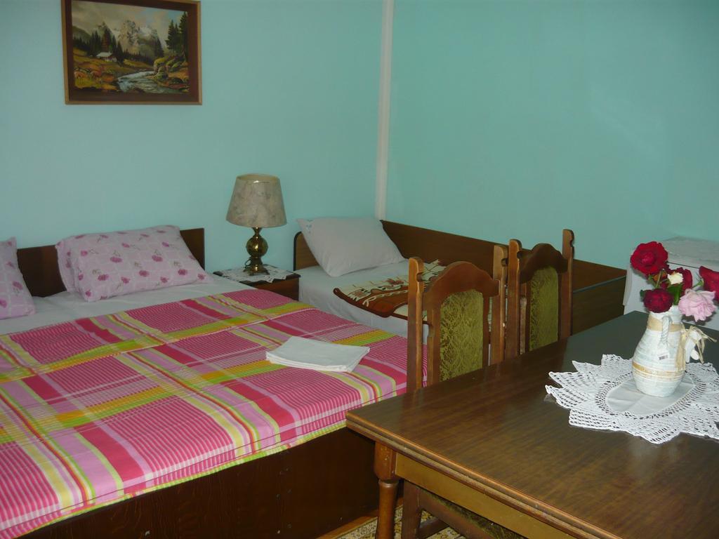 Rooms Banicevic ريسان الغرفة الصورة