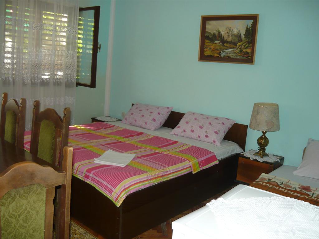 Rooms Banicevic ريسان الغرفة الصورة